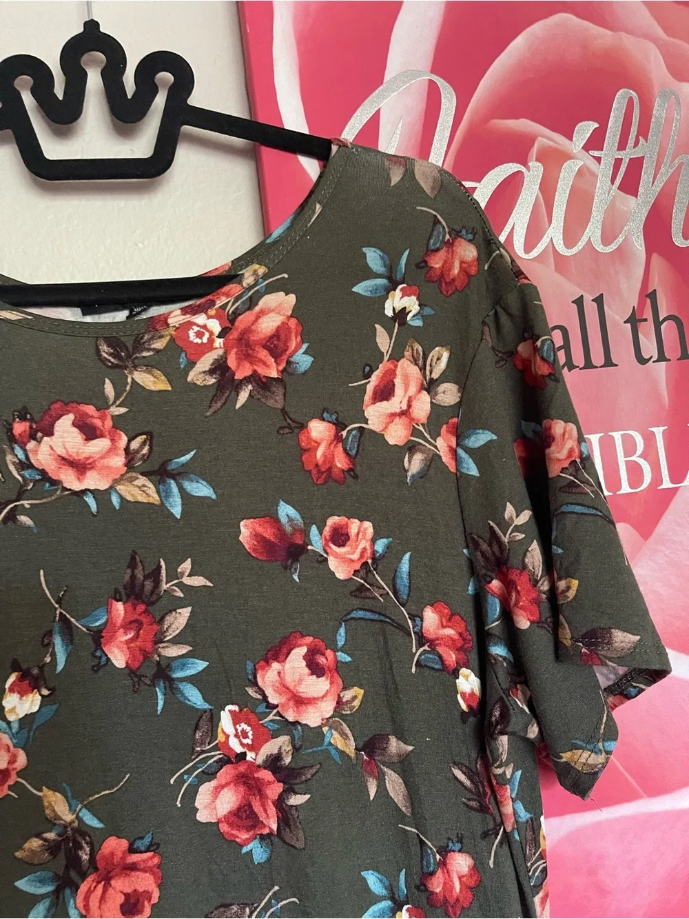 Plus Size Womens Olive Floral midi Dress with front knot  size 2X pre